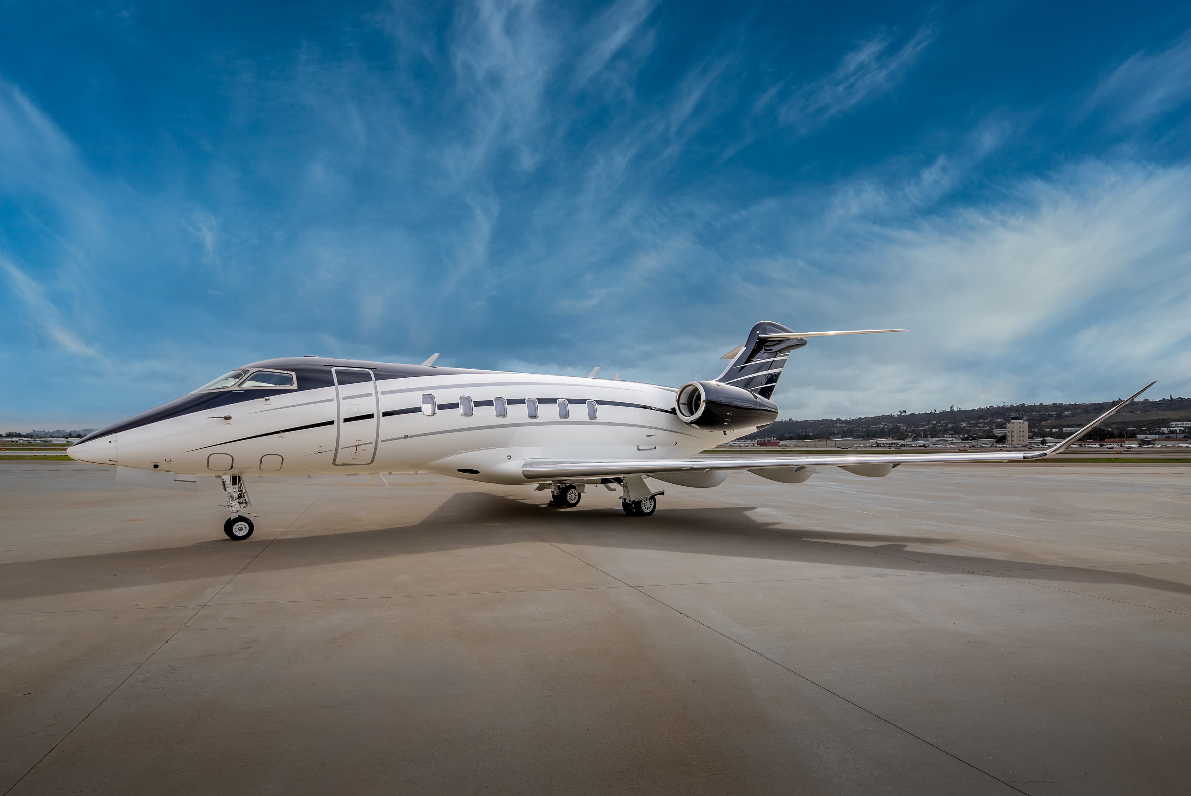 Bombardier Challenger 3500 - image 1