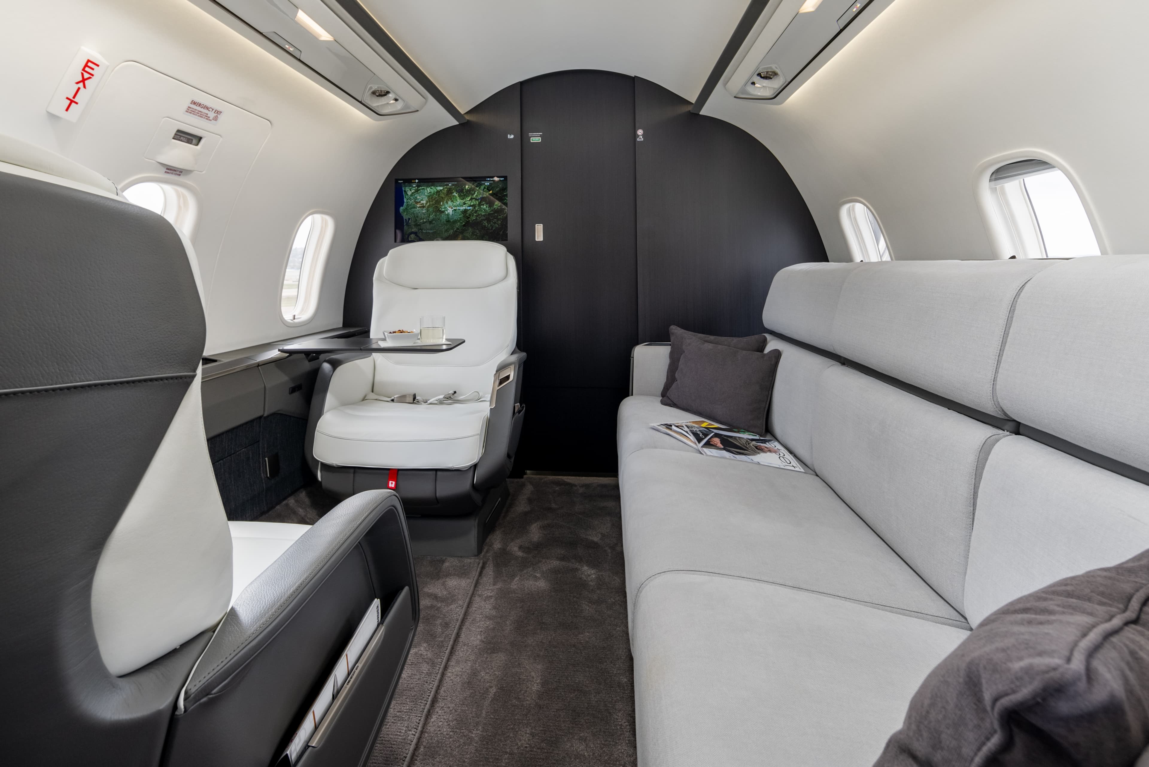 Bombardier Challenger 3500 - image 3