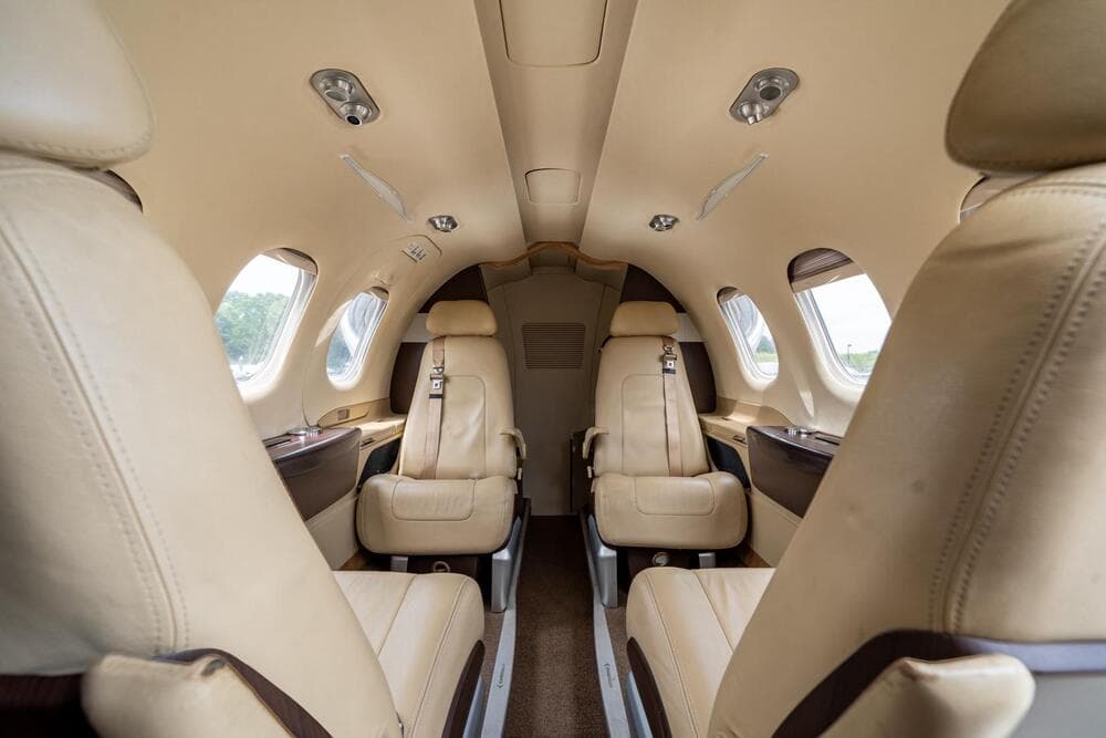 Embraer Phenom 100 - image 2